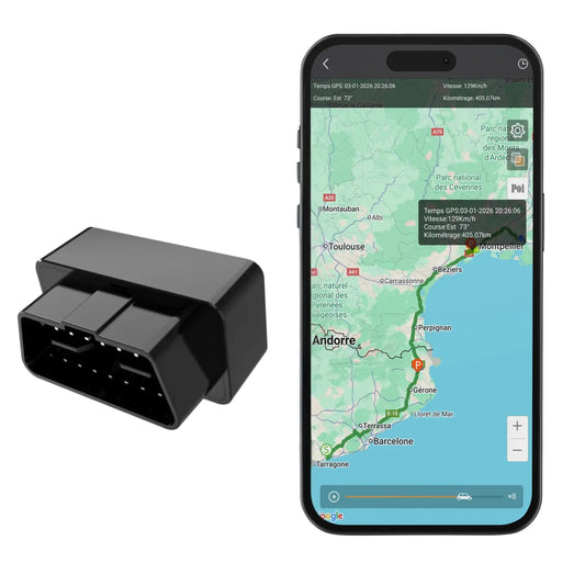 Traceur GPS OBD2 plug and play avec application smartphone affichant la localisation en temps réel et historique des trajets